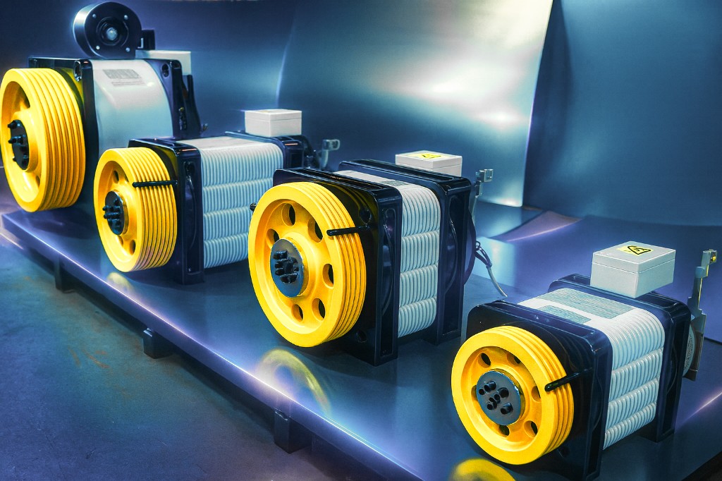 Altenmo gearless machine range